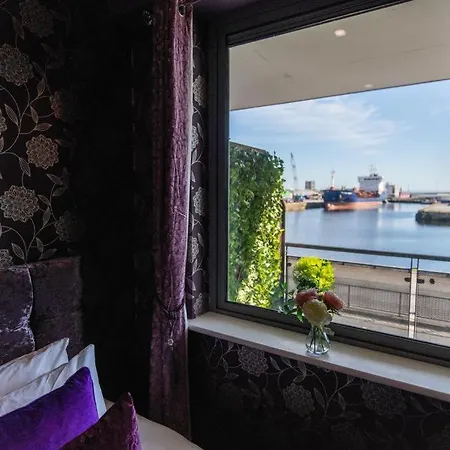 Sea View Luxury Centre - Location Apartment Galway