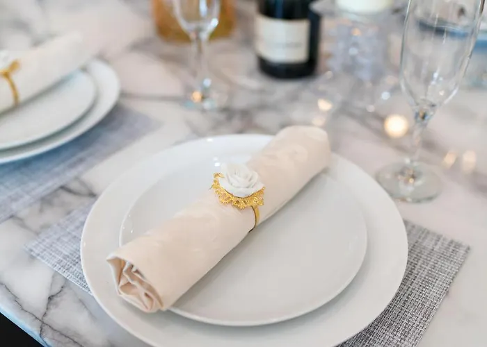 Sea View Luxury Centre - Location